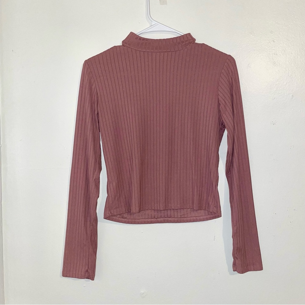 Dusty rose colored, form fitting, long sleeve blouse - size medium